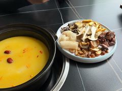 -野菌皇海景野生菌火锅(滨海大道店)