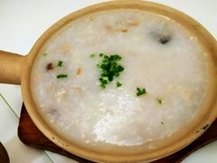 w皮蛋瘦肉粥-新大咀港式茶餐厅(宝山万达店)