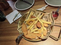 -Dragon Pizza•圆脸龙披萨·牛排餐厅