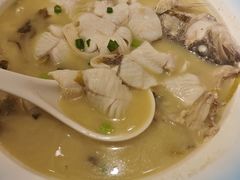 酸菜鲜鲈鱼-峨嵋酒家(地安门店)