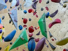 -问山MountQuest攀岩馆