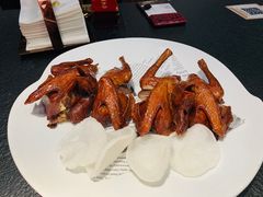 -蝴蝶里·粤菜·点心(滨江龙湖店)