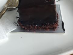 -UNI UNI(环亚凯瑟琳店)