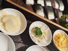 -围炉肉舍•炭烤活鳗•丹东海鲜烤肉(步行街店)