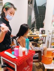 -曼都发型