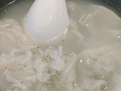 精肉小馄饨-小杨生煎(南汇欧尚店)