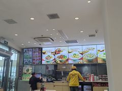 -小杨生煎(金山百联购物中心3楼店)