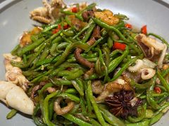 芸豆丝爆比管蛸-旺角小渔村·海肠捞饭开创者(二马路店)