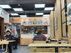 大堂-筋饼豆腐脑一绝