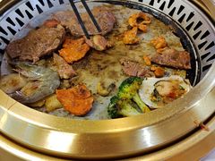 -布罗城堡自助烧烤(鸿通城购物中心店)