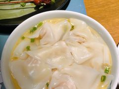 龙&nbsp;抄手-别院里音乐餐酒吧(双流航空港店)