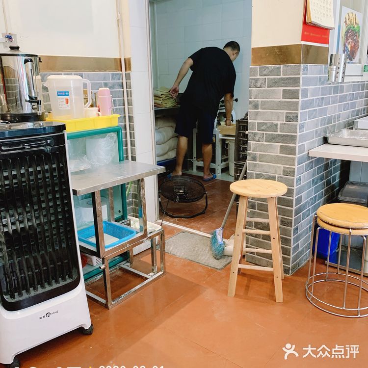 好羡慕，算干净企理。总结：可以试下