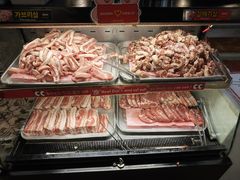 -江南猪肉商会无限续吃(弘大店)