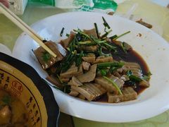 -华龙特色大骨鸡农家菜馆