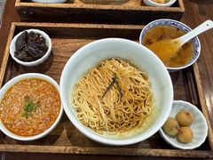 -蟹上黄·蟹黄面·江南糖水(人民广场店)