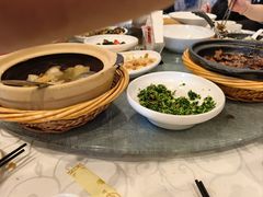 -侬佳蒸菜馆(听潮店)