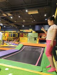 -蹦蹦跳跳(新奥购物中心店)