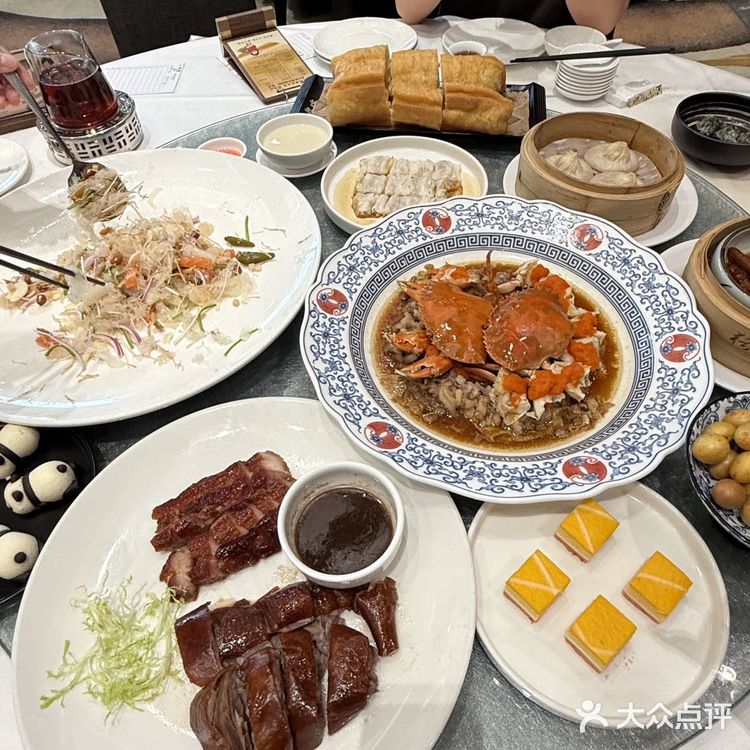 游览珠海渔女和日月贝等景点,感受珠海独特的海滨风情!