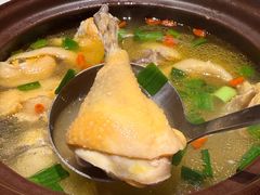 竹林走地鸡煲-阿露佳·舌尖上的安吉菜