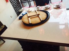 -王老六铁锅炖鱼(长春路店)