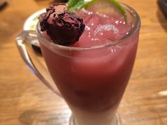 红玫瑰与白米酒-云海肴·汽锅鸡·云南代表菜(天山百盛优客店)