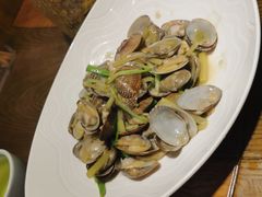 -黄泥岗·地道湖北菜(奥特莱斯店)