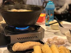 -鲜入围煮花胶鸡海鲜火锅