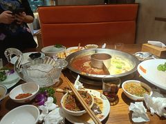 -佬土鹅肠火锅(中建大观店)