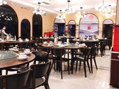 大堂-山里人湘菜·山茶油炒土鸡(嘉邻中心店)