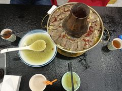 -撒拉人家.酸菜牦牛肉火锅