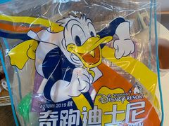 -奕欧来上海购物村停车场
