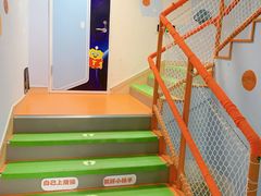-小门牙好性格托育(北外滩中心)