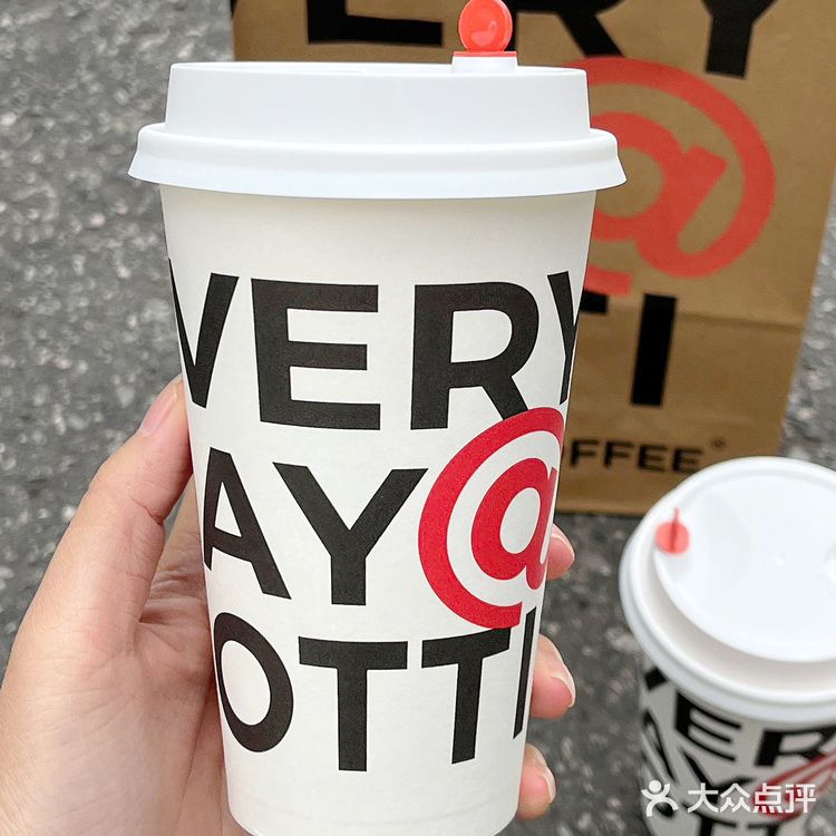 热乎乎的咖啡☕冬天喝起来暖心又暖胃‼️