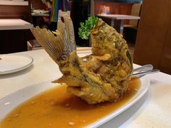 糖醋鲤鱼-闫府私房菜·百年鲁菜(恒隆店)