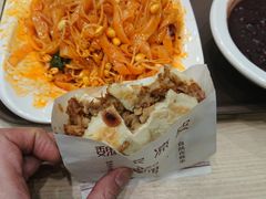 肉夹馍-魏家凉皮(万辉店)
