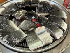 -围炉肉舍•炭烤活鳗•丹东海鲜烤肉(步行街店)