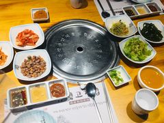 -唯成•韩国炭火烤肉 유성고기