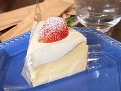 草莓轻牛乳蛋糕-流酥可心·牛乳蛋糕商店(禾祥西路店)