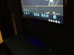 -唛客疯量贩式KTV(金飞达广场店)