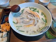 -荣家黄鱼面(南京西路店)
