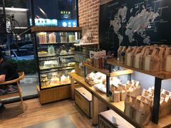 -焙丽拾光(麦凯乐直营店)