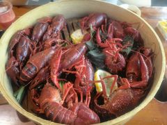 -琥珀老六龙虾(四里河店)