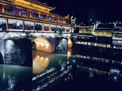 景观位-临江餐馆二楼美食部落
