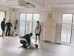 -EFL巴西柔术·综合格斗·泰拳·少儿体能训练(虹桥德必馆)
