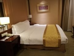 -南京金鹰皇冠假日酒店