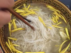 -桥香园云南过桥米线(金马碧鸡店)