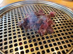 飘香牛肉-唯成•韩国炭火烤肉 유성고기