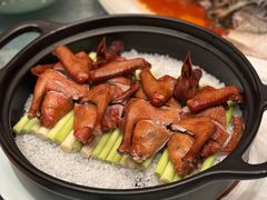 香茅乳鸽-白天鹅宾馆-玉堂春暖餐厅
