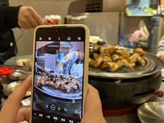 -围炉肉舍•炭烤活鳗•丹东海鲜烤肉(步行街店)