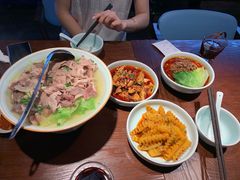 -全牛匠·乐山跷脚牛肉(西单华威约饭街店)